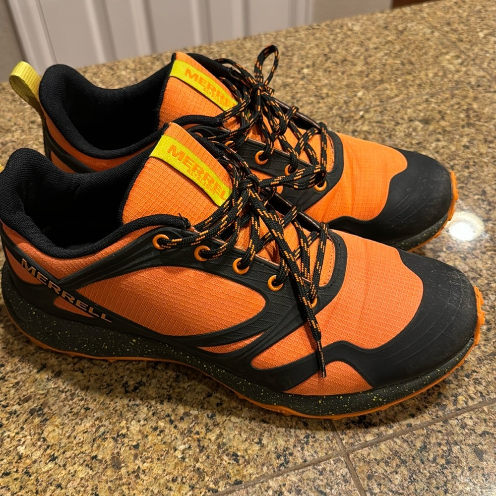 Men’s Barely Worn Merrell’s Hiking/Walking